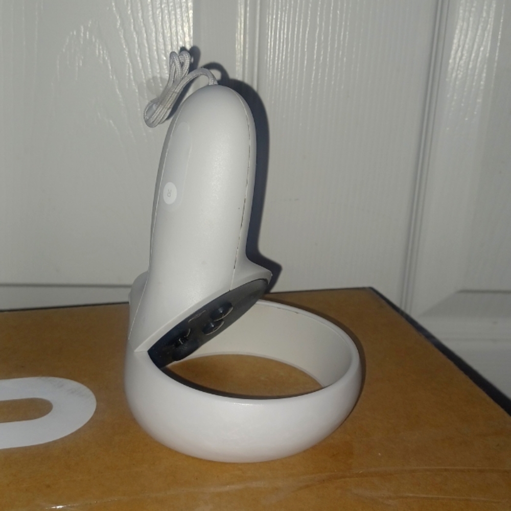Oculus 2 right controller (never used)